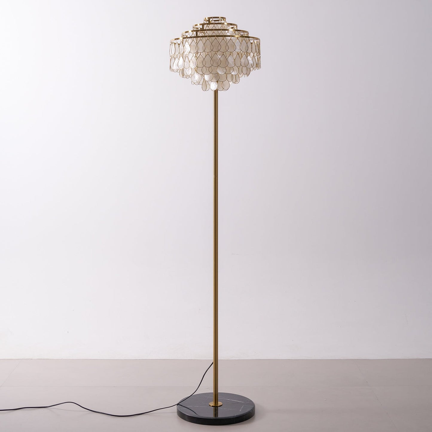 Vivant Shell Floor Lamp