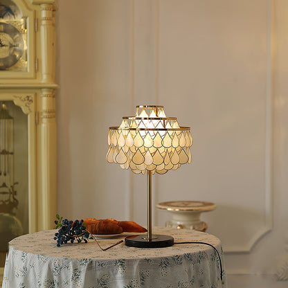 Vivant Shell Table Lamp