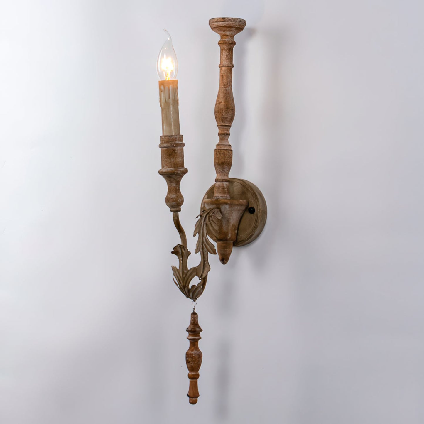 Whitey Wall Lamp