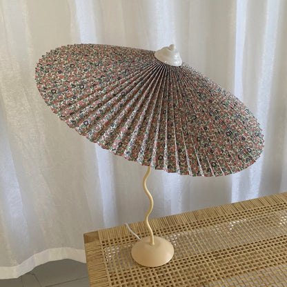 Wiggly Pleated Table Lamp
