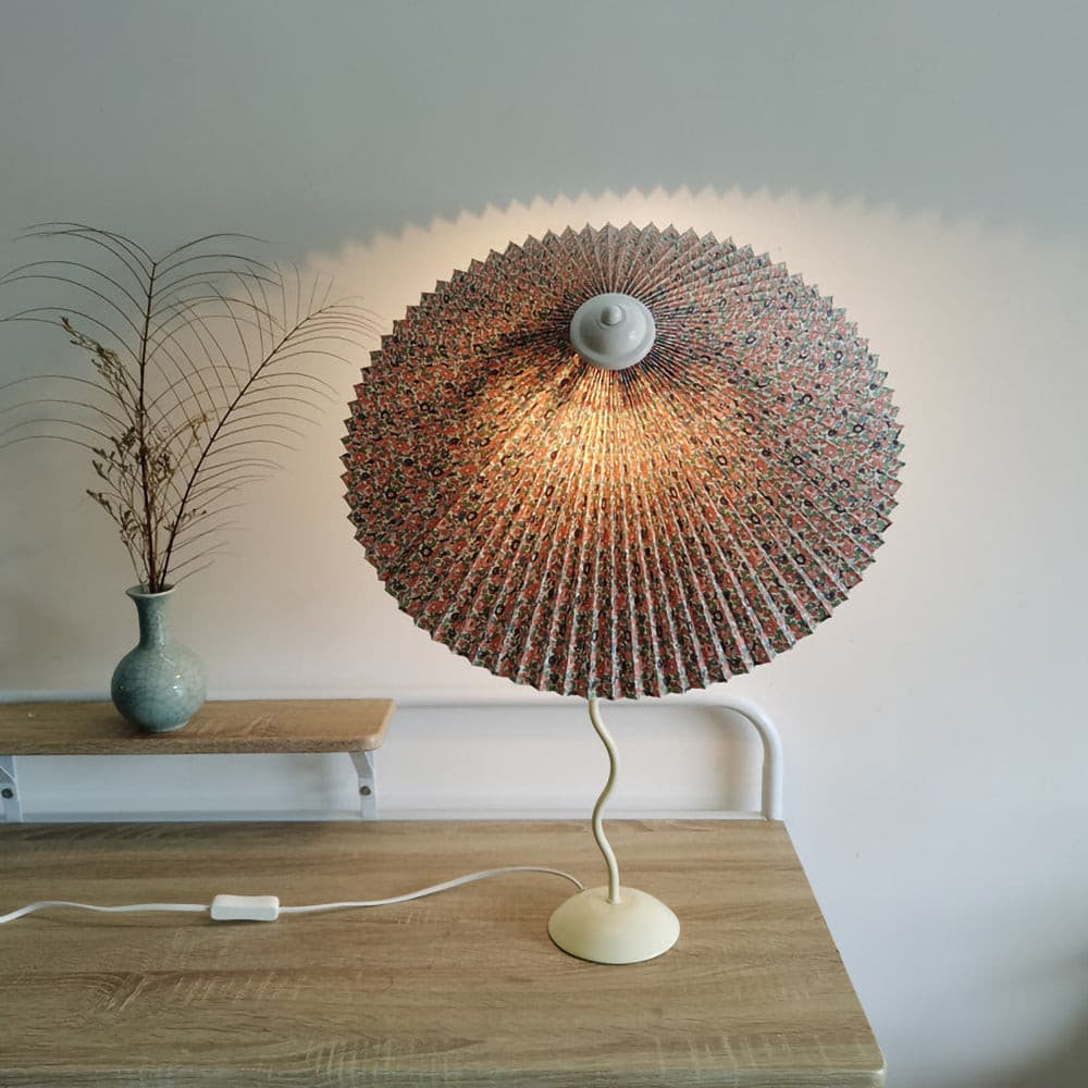 Wiggly Pleated Table Lamp