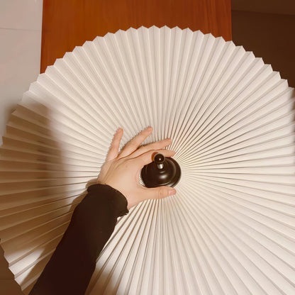 Wiggly Pleated Table Lamp