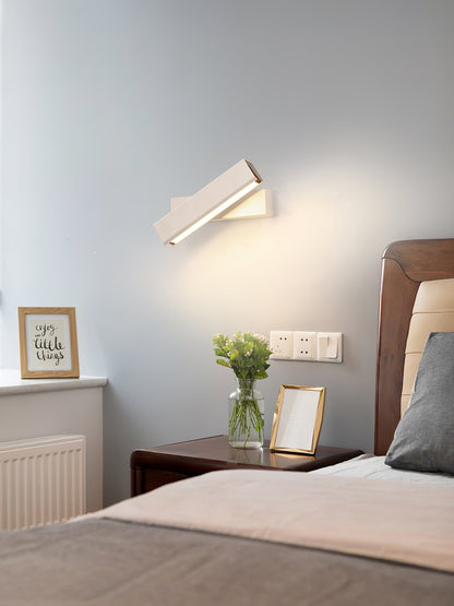 Clasp Wall Lamp