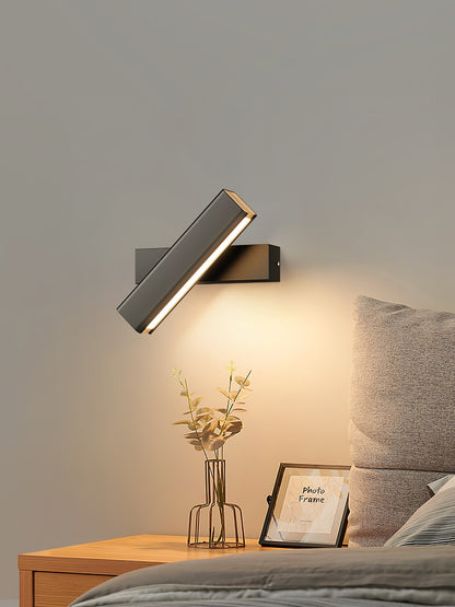 Clasp Wall Lamp