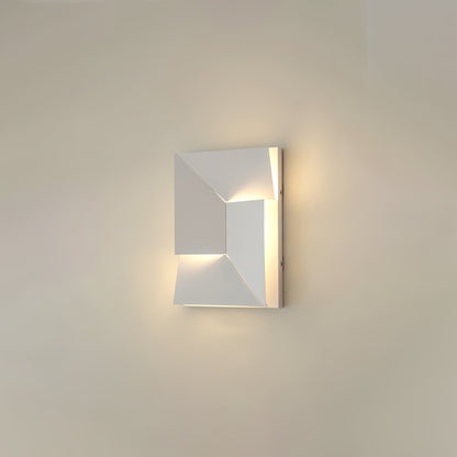 Shadows Wall Lamp