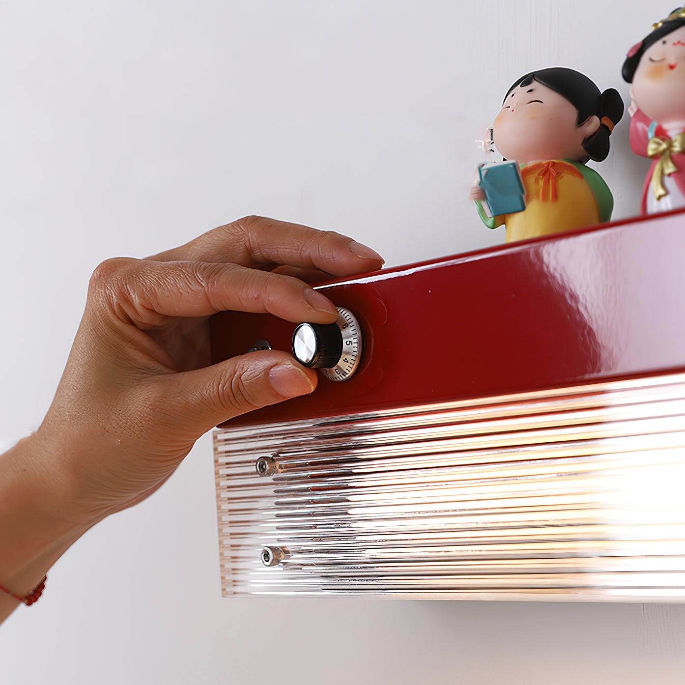 Totem Wall Lamp