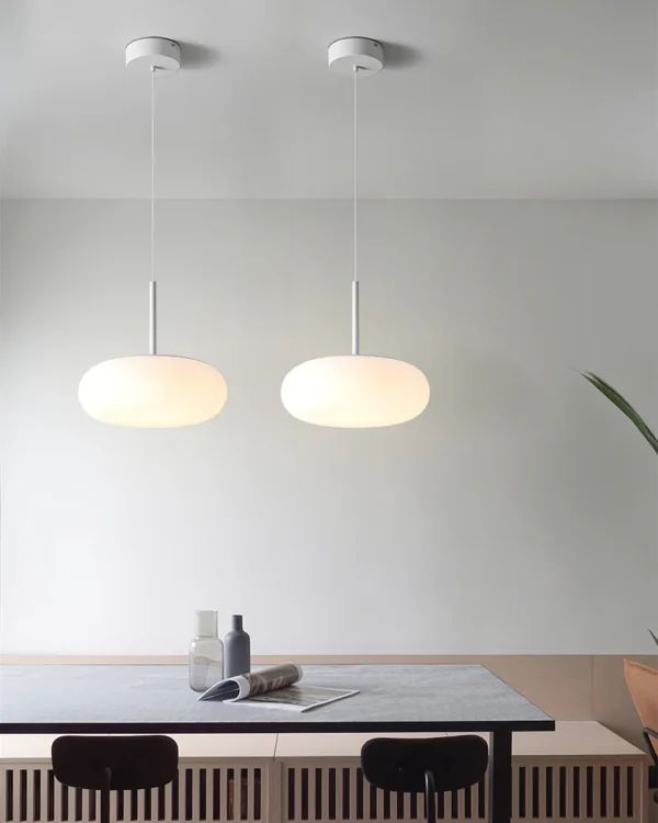 Simple and Modern Pendant Lamp, Never fade, the pendant light emits charming and bright light, adding an elegant atmosphere to your home. A simple and elegant design that adapts to any interior environment, from the office to the bedroom..