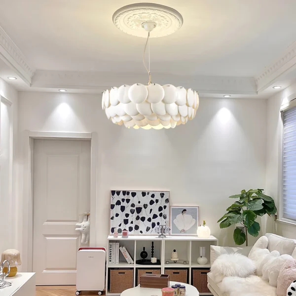 Pembridge Chandelier | Lia Premium Lights