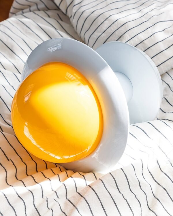Glow Egg Table Lamp 3