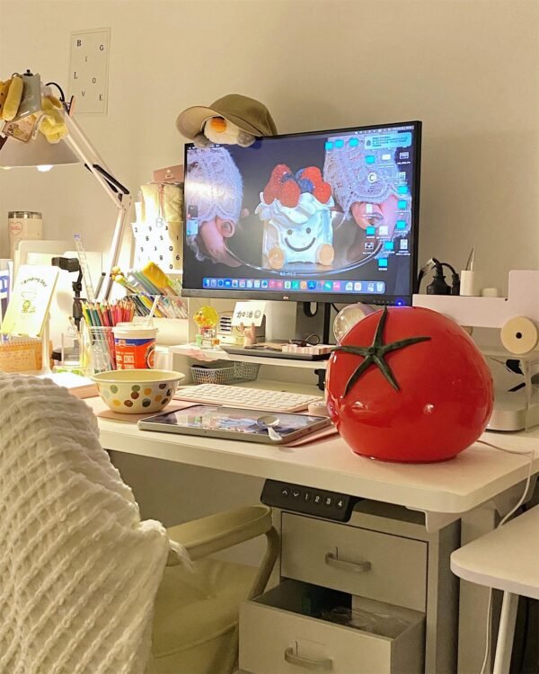 Tomato Table Lamp 14